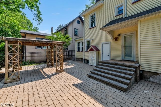 67 Woodland Rd, Bloomfield Twp., NJ 07003