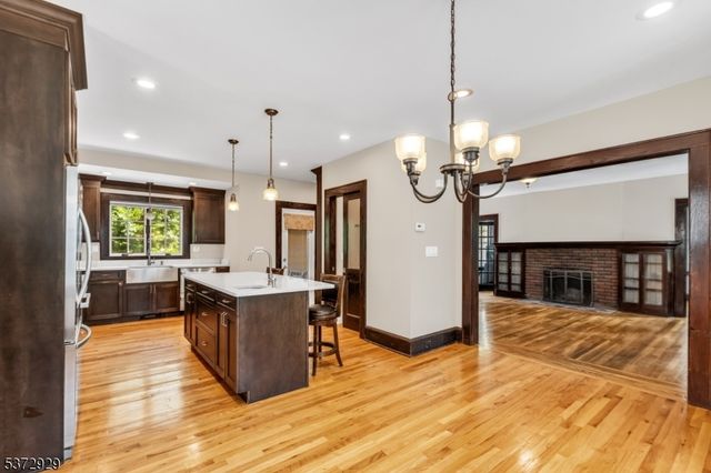 67 Woodland Rd, Bloomfield Twp., NJ 07003