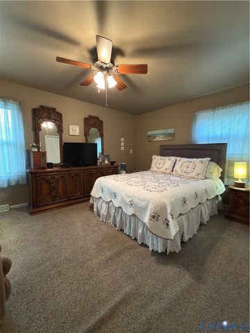 14600 Ramblewood Dr, Chester, VA 23836
