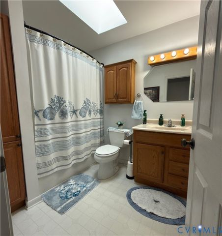 14600 Ramblewood Dr, Chester, VA 23836