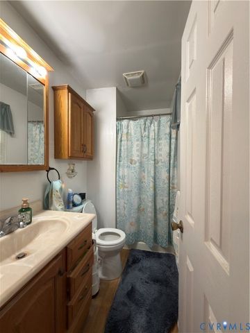 14600 Ramblewood Dr, Chester, VA 23836