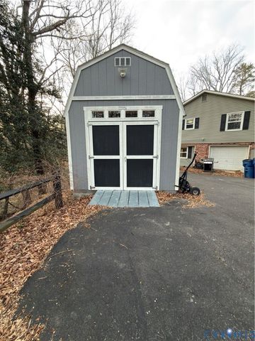 14600 Ramblewood Dr, Chester, VA 23836