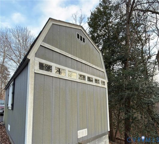 14600 Ramblewood Dr, Chester, VA 23836