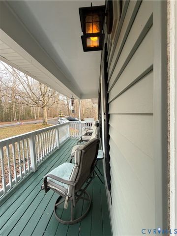 14600 Ramblewood Dr, Chester, VA 23836
