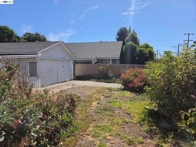 9601 D St, Oakland, CA 94603