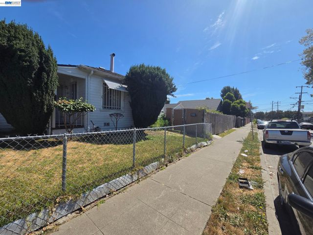 9601 D St, Oakland, CA 94603