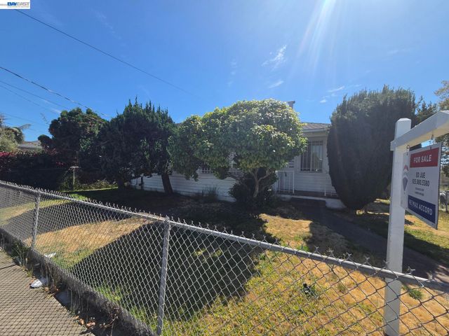 9601 D St, Oakland, CA 94603