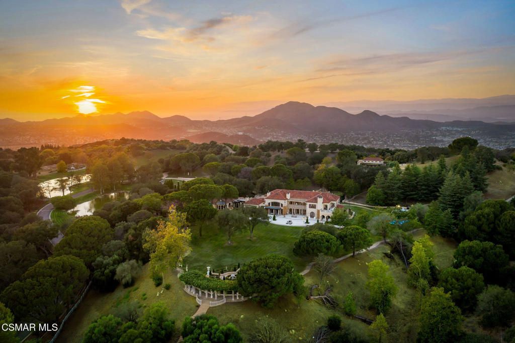 2400 White Stallion Road, Thousand Oaks, CA 91361 — exterior