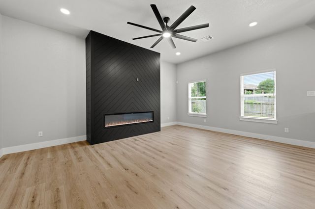 169 Forest Heights Lane, Montgomery, TX 77316