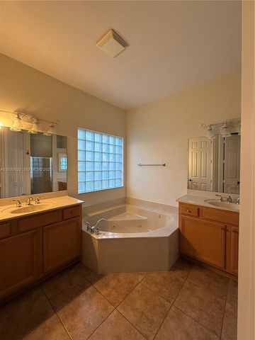6683 Southport Drive, Boynton Beach, FL 33472