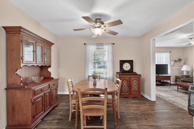 18 Town Rd, Fayetteville, TN 37334