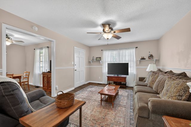 18 Town Rd, Fayetteville, TN 37334