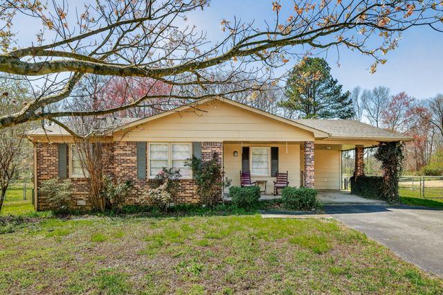 18 Town Rd, Fayetteville, TN 37334