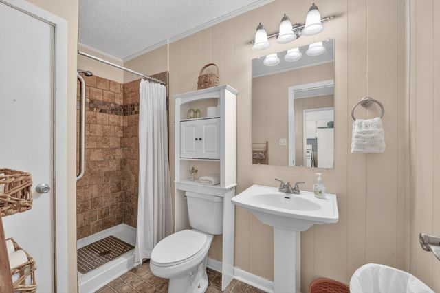 18 Town Rd, Fayetteville, TN 37334