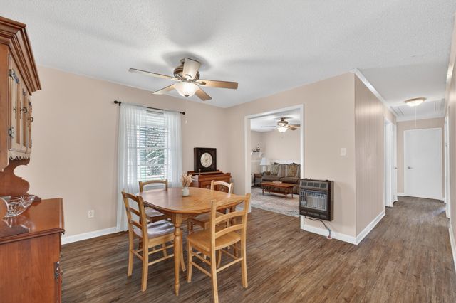 18 Town Rd, Fayetteville, TN 37334