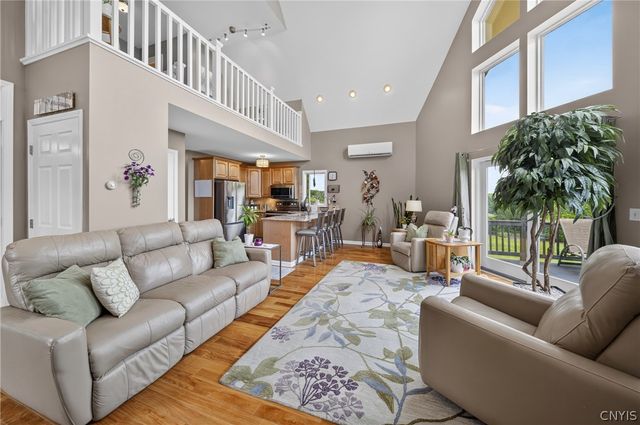 2726 Gardner Rd, Pompey, NY 13063