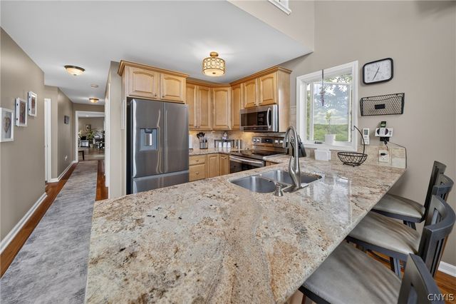 2726 Gardner Rd, Pompey, NY 13063