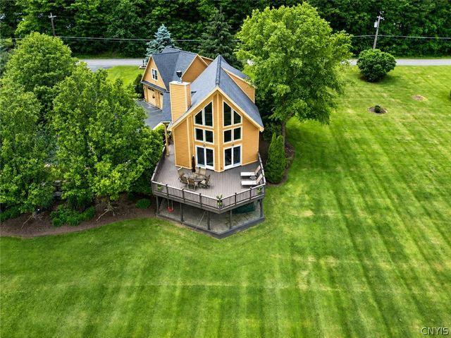2726 Gardner Rd, Pompey, NY 13063