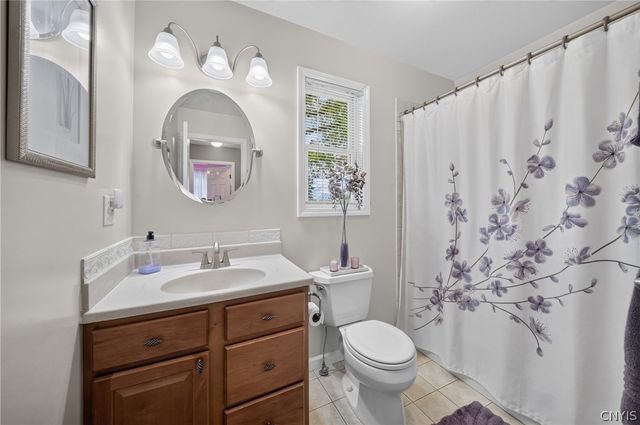 2726 Gardner Rd, Pompey, NY 13063