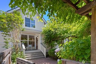 6726 35th Place S, Seattle, WA 98118