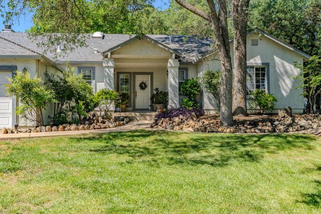 8866 Siegel St, Valley Springs, CA 95252