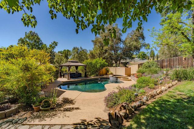 8866 Siegel St, Valley Springs, CA 95252