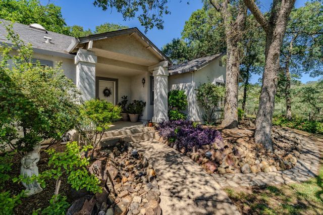 8866 Siegel St, Valley Springs, CA 95252