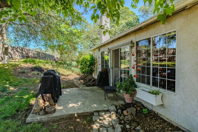 8866 Siegel St, Valley Springs, CA 95252