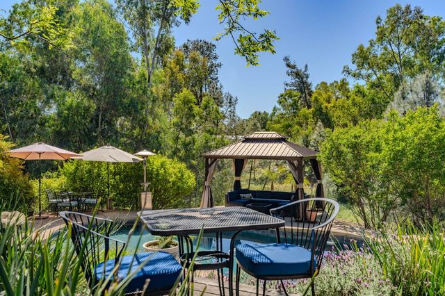 8866 Siegel St, Valley Springs, CA 95252