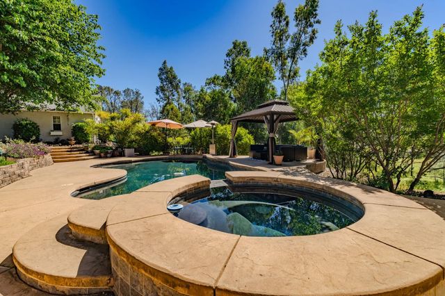 8866 Siegel St, Valley Springs, CA 95252