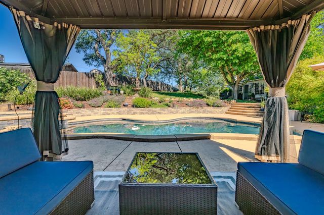 8866 Siegel St, Valley Springs, CA 95252