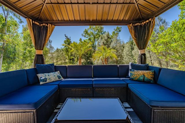 8866 Siegel St, Valley Springs, CA 95252