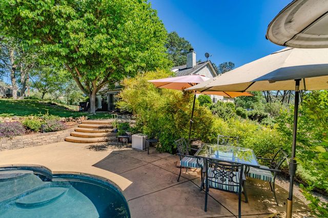 8866 Siegel St, Valley Springs, CA 95252
