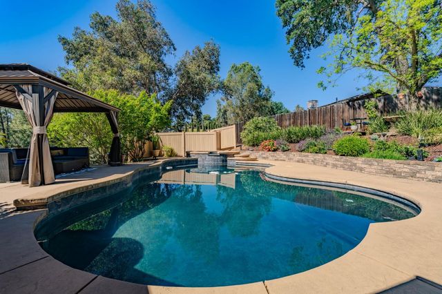 8866 Siegel St, Valley Springs, CA 95252