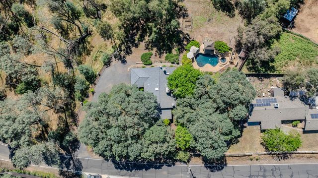 8866 Siegel St, Valley Springs, CA 95252