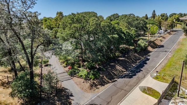 8866 Siegel St, Valley Springs, CA 95252
