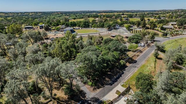 8866 Siegel St, Valley Springs, CA 95252