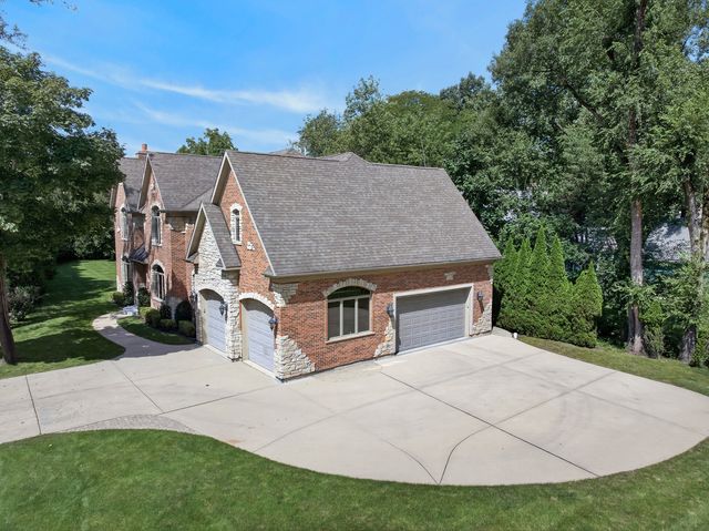 524 E Washington Avenue, Lake Bluff, IL 60044