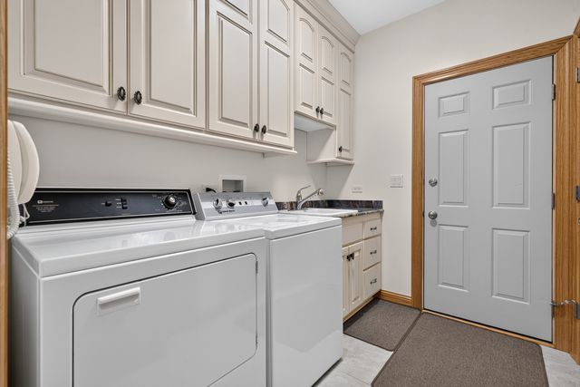 524 E Washington Avenue, Lake Bluff, IL 60044