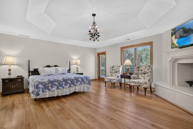 524 E Washington Avenue, Lake Bluff, IL 60044