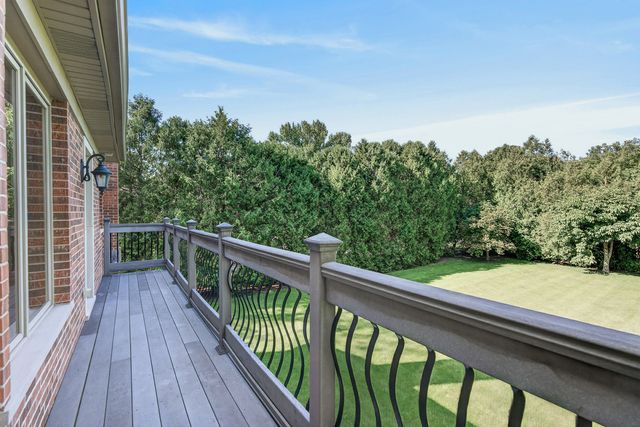 524 E Washington Avenue, Lake Bluff, IL 60044
