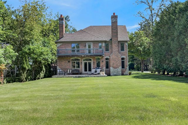 524 E Washington Avenue, Lake Bluff, IL 60044