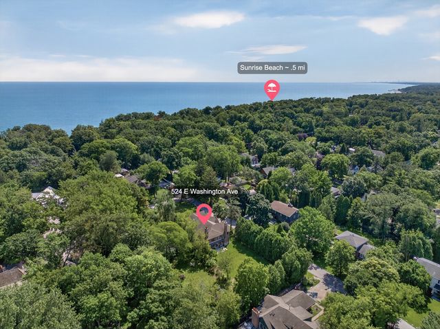 524 E Washington Avenue, Lake Bluff, IL 60044
