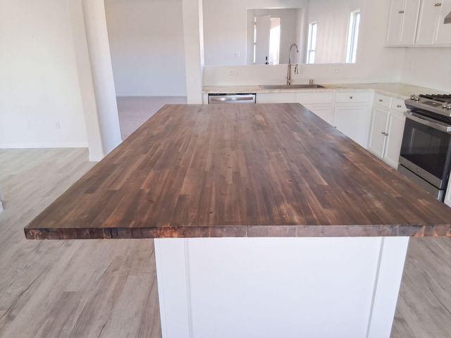 2900 Duerson Trail SW, Albuquerque, NM 87121