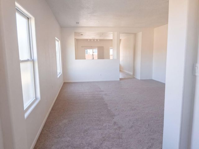 2900 Duerson Trail SW, Albuquerque, NM 87121