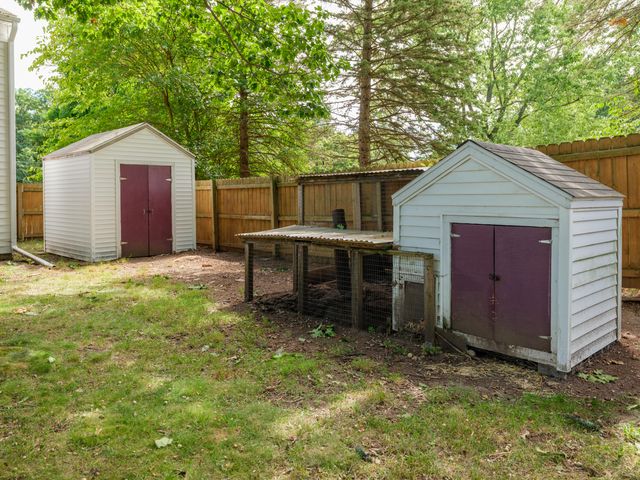 2222 Aberdeen Drive, Kalamazoo City, MI 49008