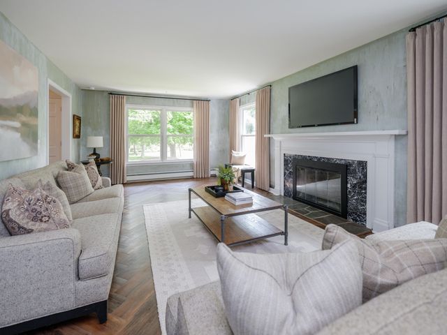 2222 Aberdeen Drive, Kalamazoo City, MI 49008