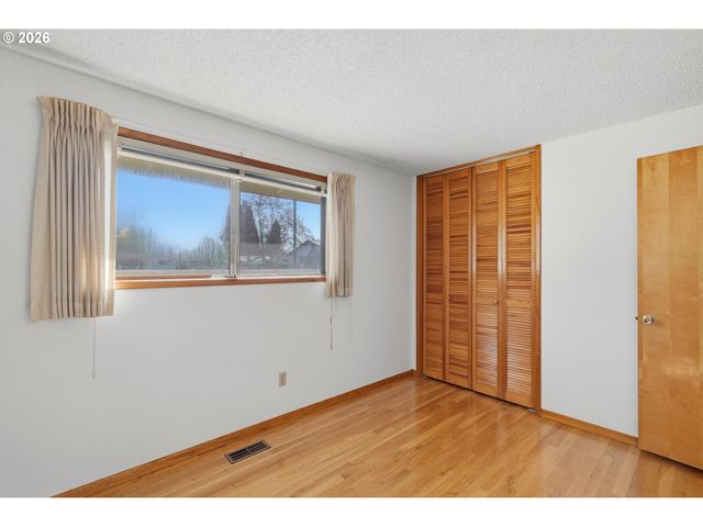 2114 Se 148TH Pl, Portland, OR 97233