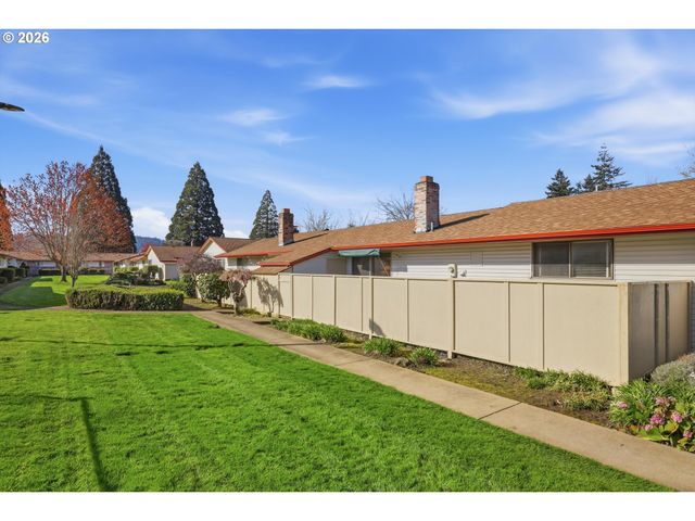 2114 Se 148TH Pl, Portland, OR 97233