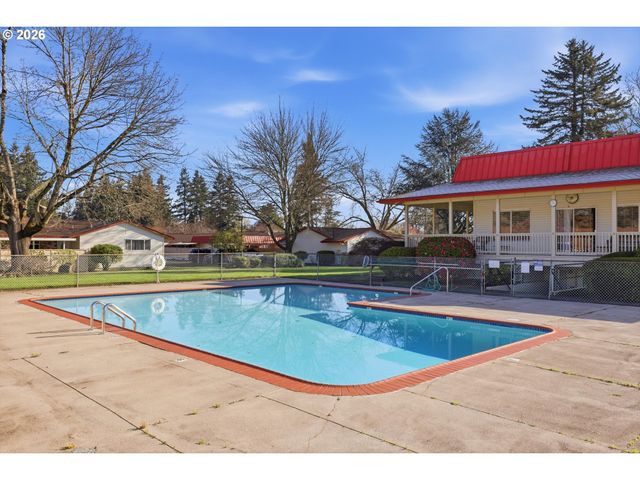 2114 Se 148TH Pl, Portland, OR 97233